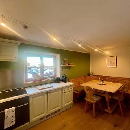 Apartment Prosthaeusl 1866 *